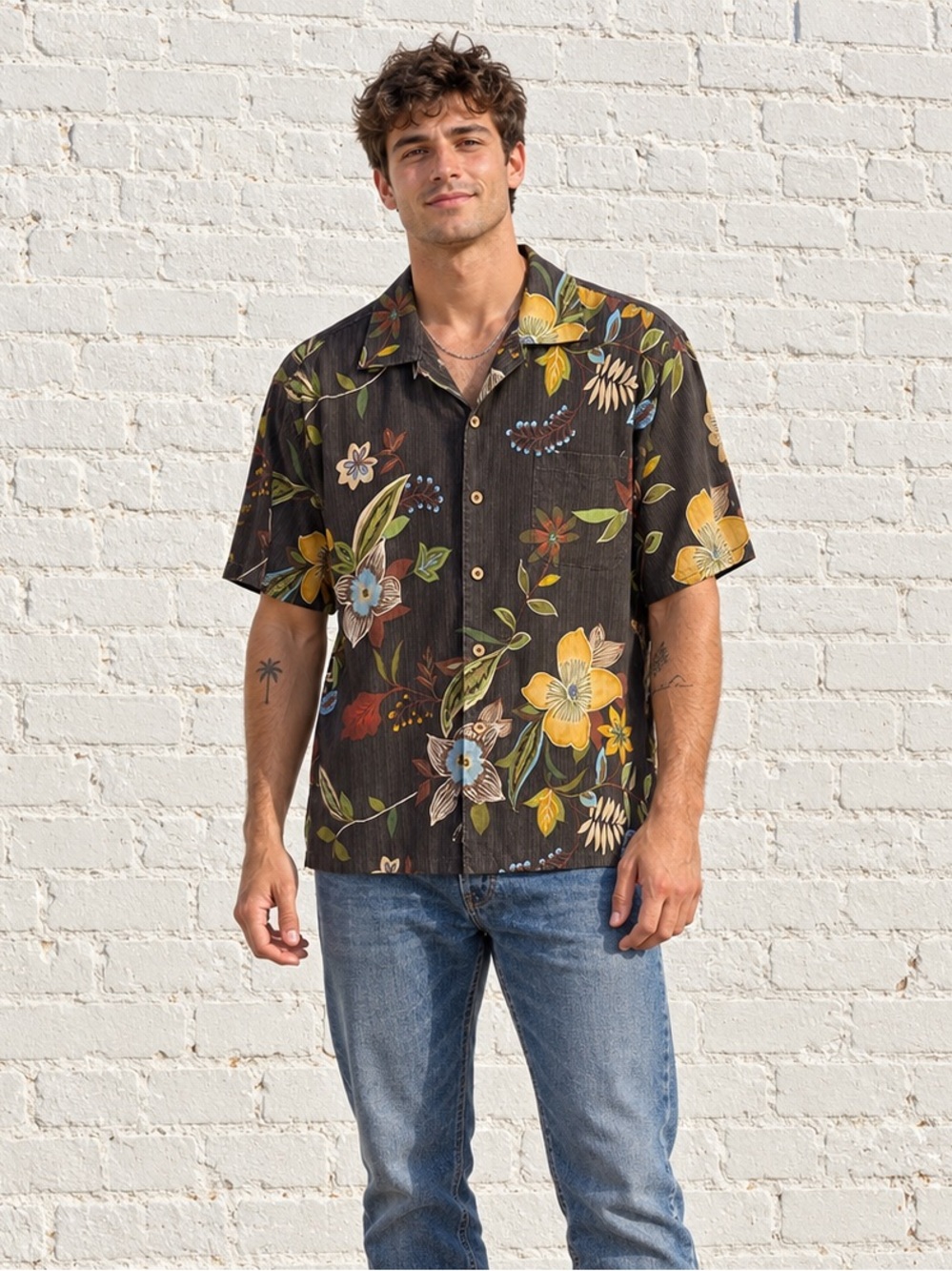 Tommy Bahama Mens 100% Silk Hawaiian Shirt Size Large Floral Short Sleeve Brown